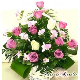 Cos frezii cu trandafiri