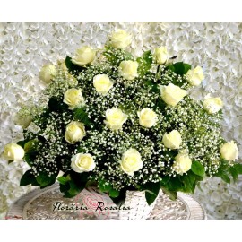 Cos 20 trandafiri albi