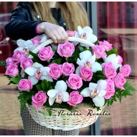 Cos trandafiri si orhidee