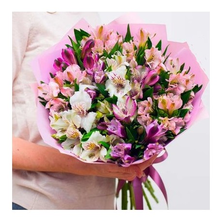 Buchet 11 alstromeria
