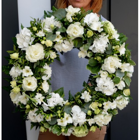 Coronita alba cu hortensii