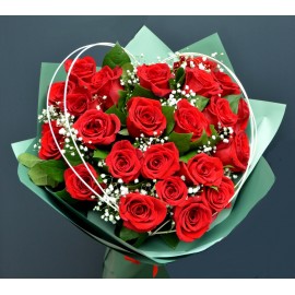 Buchet inima cu trandafiri