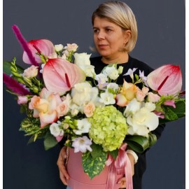 Cutie magnifica cu Anthurium